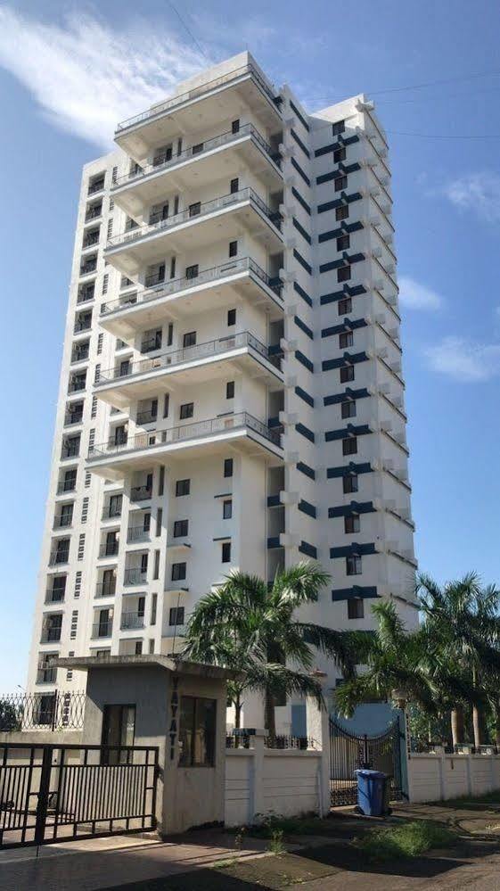 Urban Suites Palm Beach Road Navi Mumbai Extérieur photo